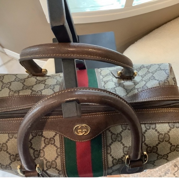 Authentic Vintage Gucci Boston Bag - Picture 2 of 12
